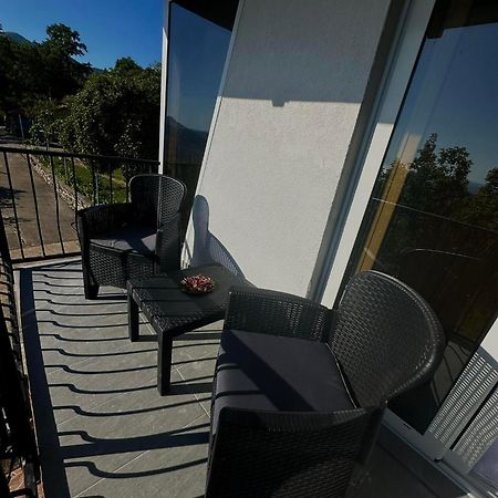 Ranc Mujica Apartment บาร์ ภายนอก รูปภาพ
