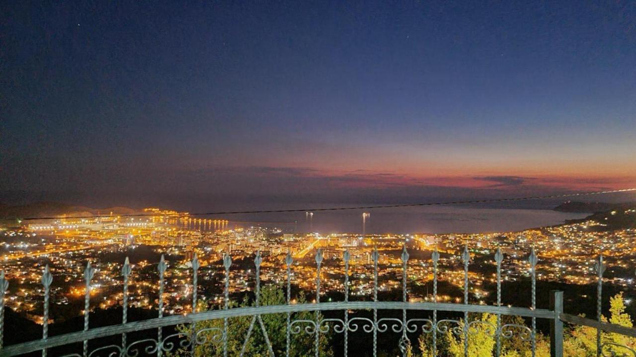 Ranc Mujica Apartment บาร์ ภายนอก รูปภาพ