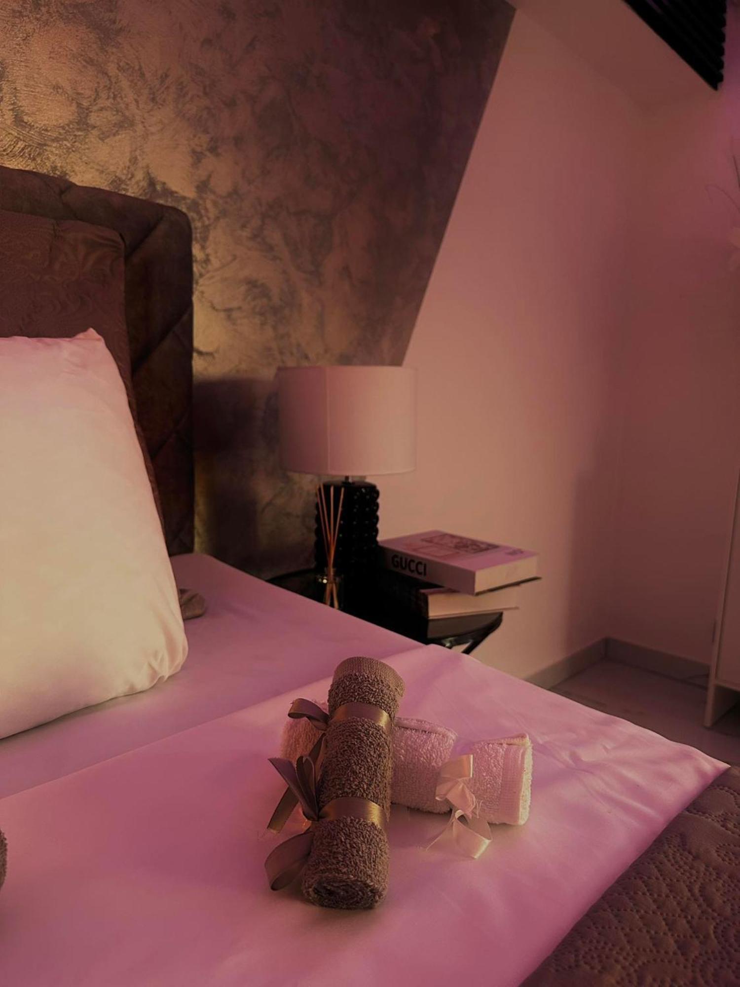 Ranc Mujica Apartment บาร์ ภายนอก รูปภาพ
