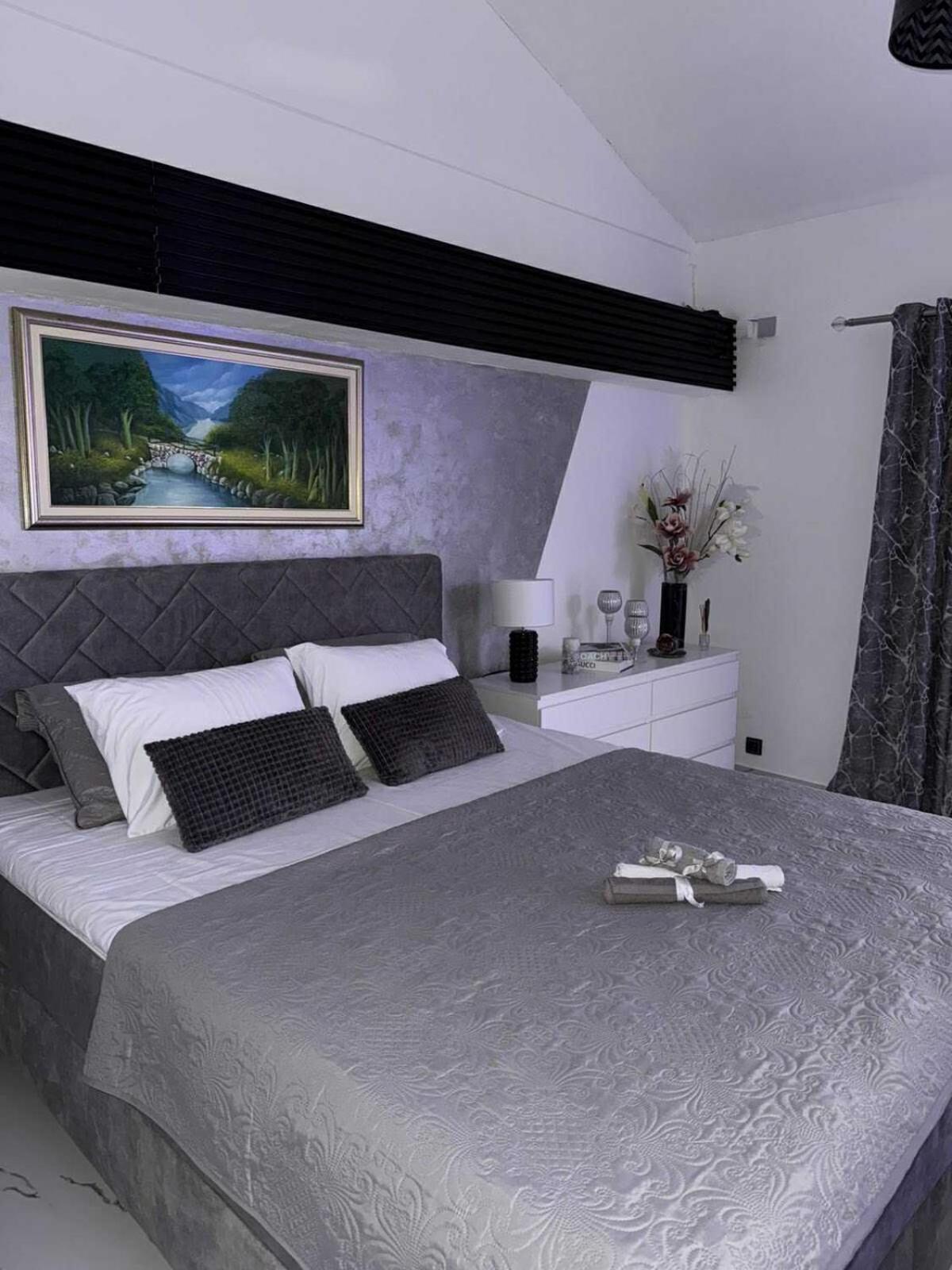 Ranc Mujica Apartment บาร์ ภายนอก รูปภาพ