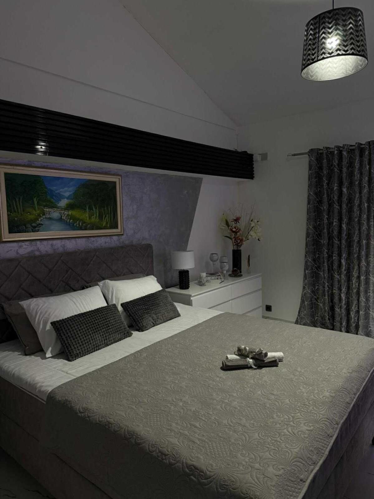 Ranc Mujica Apartment บาร์ ภายนอก รูปภาพ